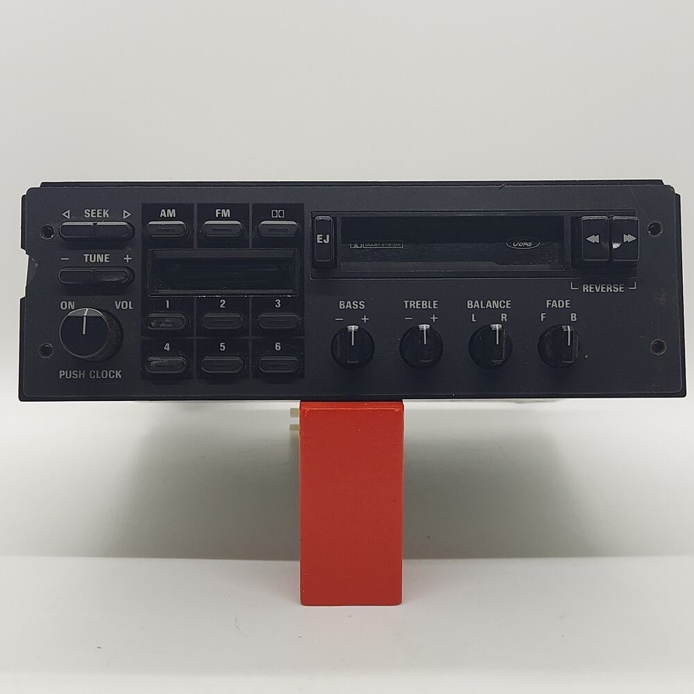 OEM Ford Cassette Radio F0SF-19B132-AA 1987-93 Thunderbird Cougar , UNTESTED